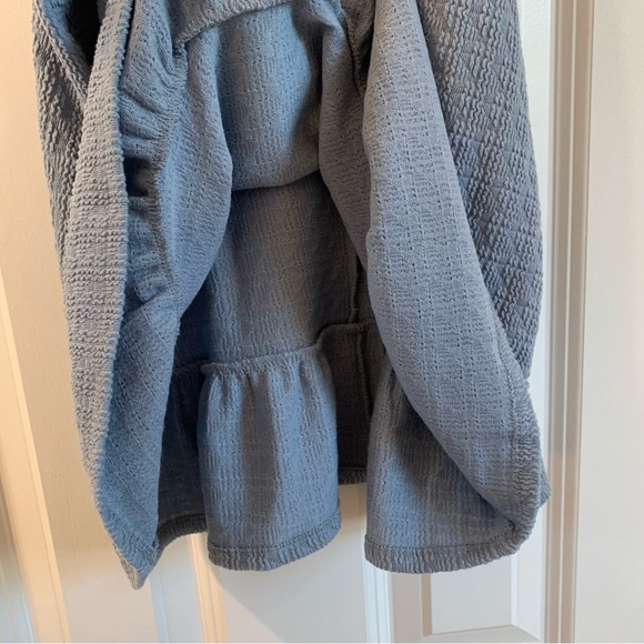 W5 | Sleeveless Halter A Line Peplum Blue Textured Top Size S - Picture 6 of 7